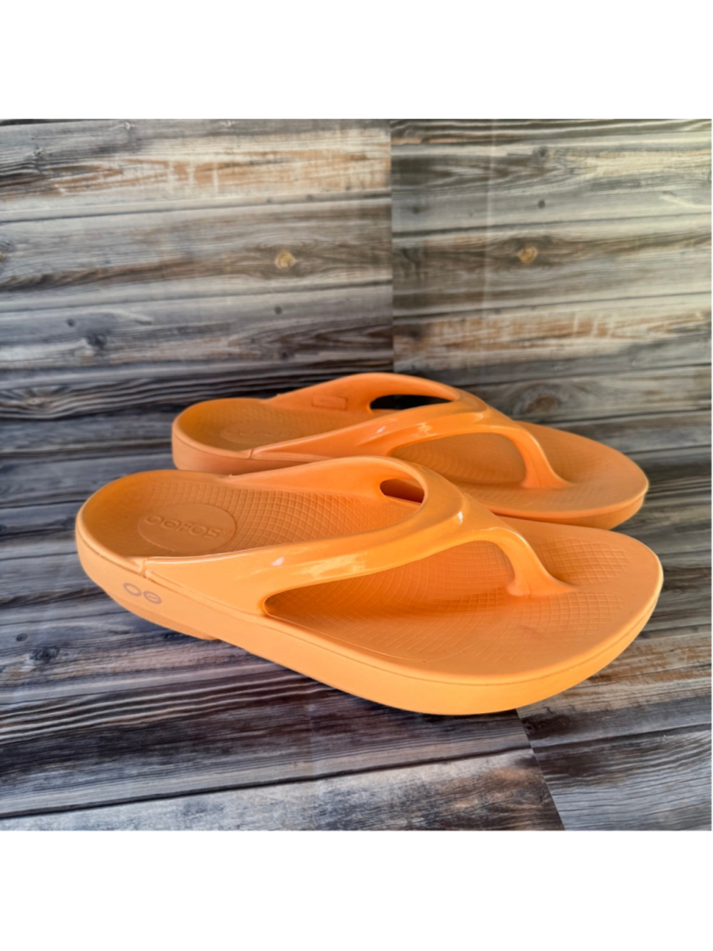 OOfos Women's OOlala Sandals - Glow women’s size 6